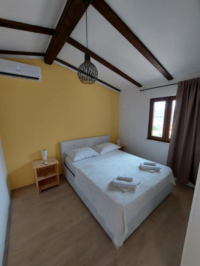 Holiday House Pag Zubovići Eksteriør billede