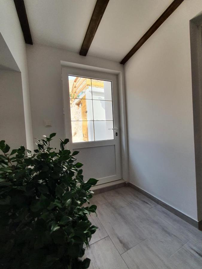 Holiday House Pag Zubovići Eksteriør billede