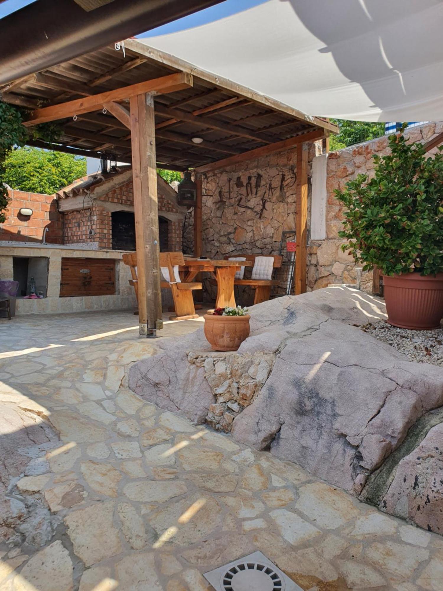 Holiday House Pag Zubovići Eksteriør billede